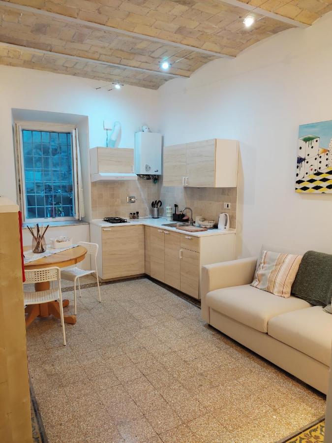 Grazioso Loft Vicino A San Giovanni E Metro C Рим Екстер'єр фото